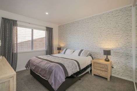 Photo of property in 2 Mayfair Close, Whitianga, 3510