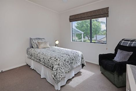 Photo of property in 5 Cognac Place, Henderson, Auckland, 0612