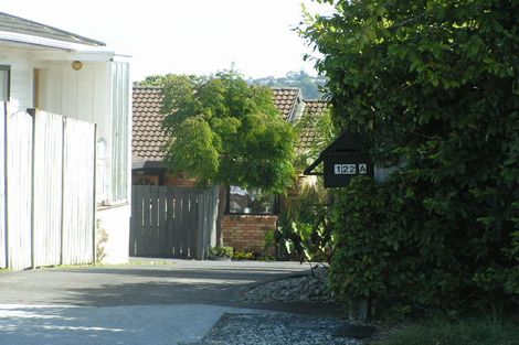 Photo of property in 2/122 Forrest Hill Road, Forrest Hill, Auckland, 0620