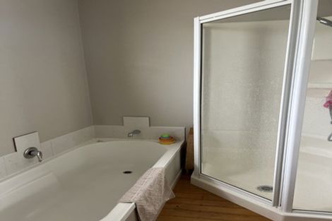 Photo of property in 3 Weatherly Road, Torbay, Auckland, 0630