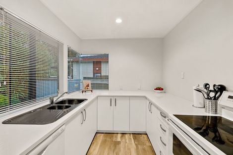 Photo of property in 2/54 Granville Drive, Massey, Auckland, 0614