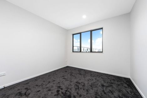 Photo of property in 33 Whiteywood Street, Westgate, 0814