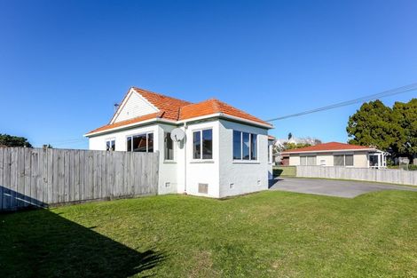 Photo of property in 141 Tukapa Street, Westown, New Plymouth, 4310
