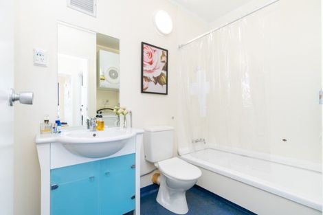 Photo of property in Hobson Court Flats, 55/70u Hobson Street, Thorndon, Wellington, 6011