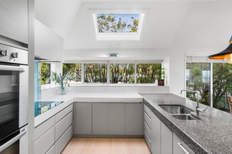 Photo of property in 9 Assisi Street, Mount Pleasant, Christchurch, 8081