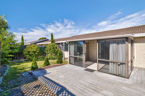 Photo of property in 2/70 Marlow Road, Aranui, Christchurch, 8061