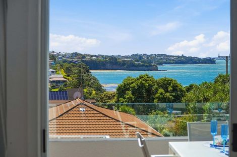 Photo of property in 1/22 Rothesay Bay Road, Rothesay Bay, Auckland, 0630