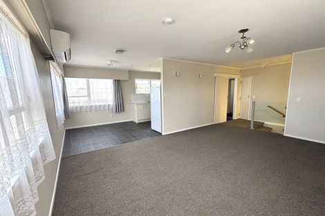 Photo of property in 114 Taikata Road, Te Atatu Peninsula, Auckland, 0610