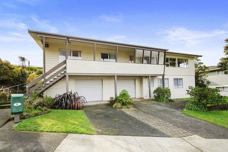 Photo of property in 32 Turriff Crescent, Tawa, Wellington, 5028