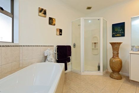 Photo of property in 1 Hyde Place, Taradale, Napier, 4112