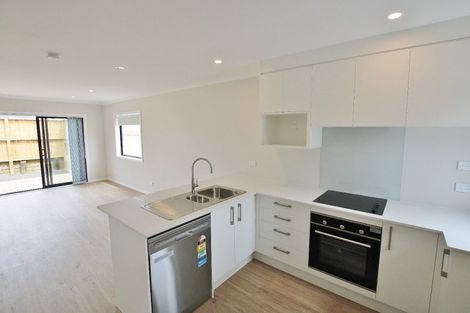 Photo of property in 3/125b Metcalfe Road, Ranui, Auckland, 0612