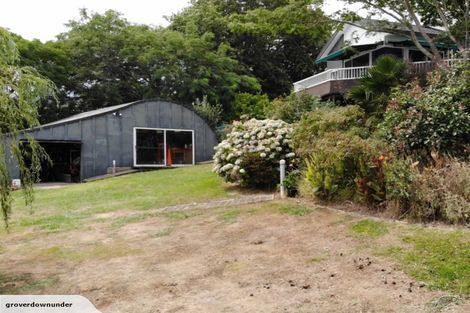 Photo of property in 327 Kaipara Road, Papakura, 2582