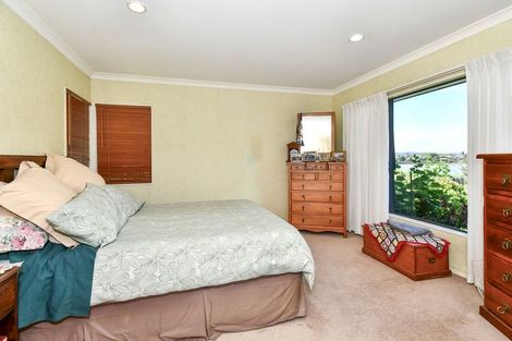 Photo of property in 21 Crannich Place, Wattle Downs, Auckland, 2103