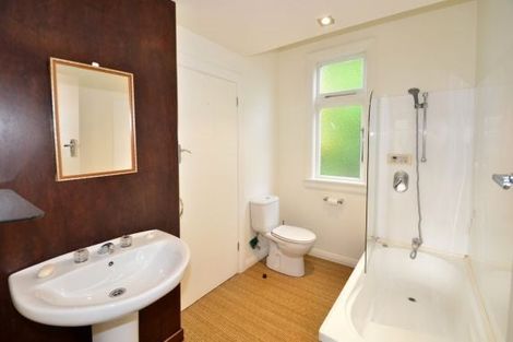 Photo of property in 28 Stonelaw Terrace, Maori Hill, Dunedin, 9010
