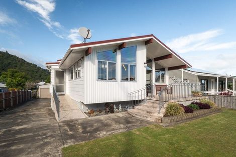 Photo of property in 5 West Crescent, Te Puru, Thames, 3575