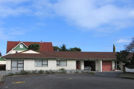 Photo of property in 1 Beresford Street, Takaro, Palmerston North, 4410