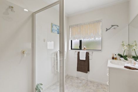 Photo of property in Redwood Village, 46/42 Main Road, Tawa, Wellington, 5028