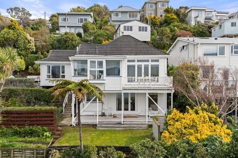 Photo of property in 66 Seatoun Heights Road, Seatoun, Wellington, 6022