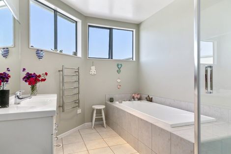 Photo of property in 1/17 Rhodes Fall, Rangatira Park, Taupo, 3330