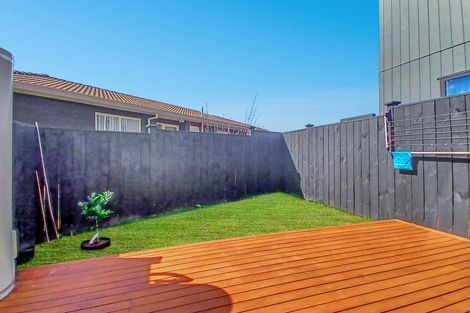 Photo of property in 8e Nedlands Place, Burswood, Auckland, 2013