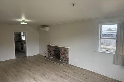 Photo of property in 85 Vodanovich Road, Te Atatu South, Auckland, 0610