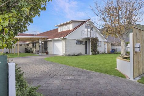 Photo of property in 41 Belvedere Avenue, Waikanae, 5036