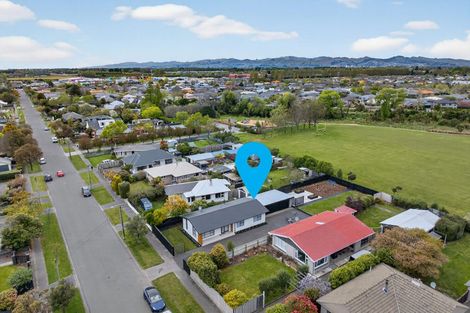 Photo of property in 75 Englefield Road, Northwood, Christchurch, 8051