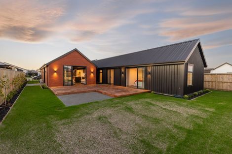 Photo of property in 32 Finstock Way, Rolleston, 7614