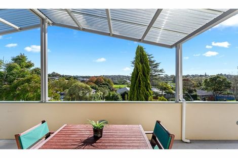 Photo of property in 42 Velma Road, Hillcrest, Auckland, 0627