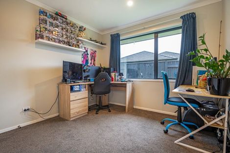 Photo of property in 11 Pearl Grove, Ashhurst, 4810