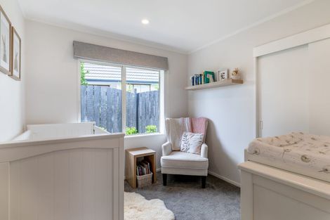 Photo of property in 1a Compass Place, Te Atatu Peninsula, Auckland, 0610