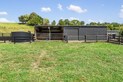 Photo of property in 1539 State Highway 16, Helensville, 0875