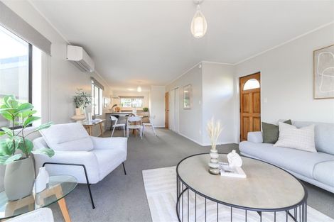 Photo of property in 2/18 Gloria Avenue, Te Atatu Peninsula, Auckland, 0610