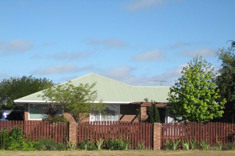Photo of property in 2/296 Pages Road, Wainoni, Christchurch, 8061