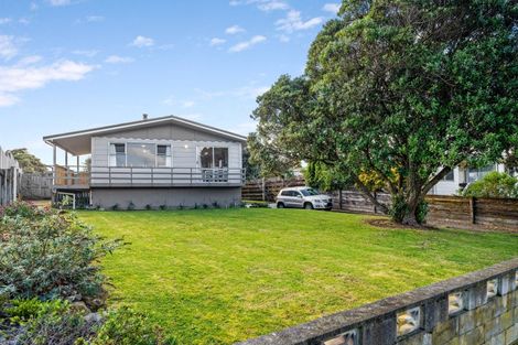 Photo of property in 6 Yates Street, Otaki Beach, Otaki, 5512