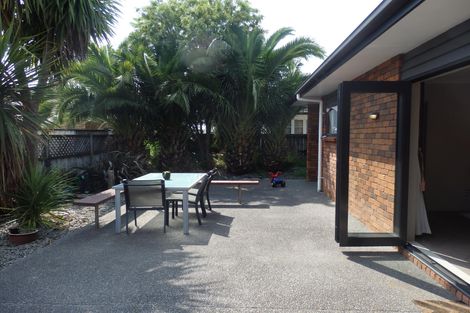 Photo of property in 100 Shakespeare Street, Leamington, Cambridge, 3432