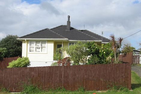 Photo of property in 7 Glen Marine Parade, Glendene, Auckland, 0602