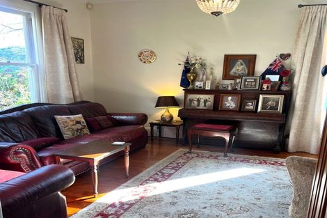 Photo of property in 44 Victoria Street, Carterton, 5713