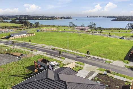 Photo of property in 3 Okohaka Avenue, Glenbrook, 2681