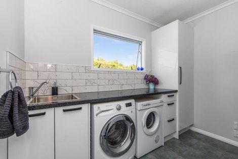 Photo of property in 9 Devon Street, Taradale, Napier, 4112