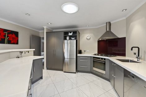 Photo of property in 2a Wallath Road, Westown, New Plymouth, 4310