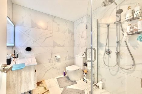 Photo of property in 1/28 Smythe Road, Henderson, Auckland, 0612