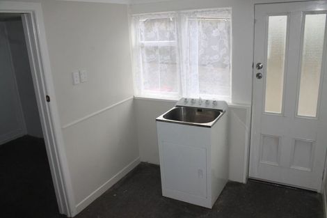 Photo of property in 19a Newington Road, Henderson, Auckland, 0612