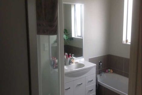 Photo of property in 67 Popokatea Drive, Takanini, 2112