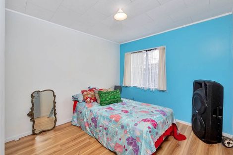 Photo of property in 12 Cameron Place, Ranui, Auckland, 0612
