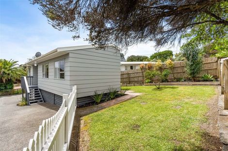 Photo of property in 23 Tawa Road, Te Atatu Peninsula, Auckland, 0610
