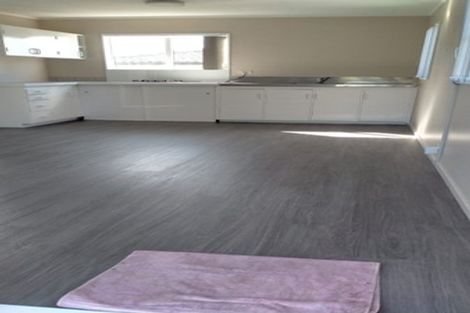 Photo of property in 66 Golf Road, New Lynn, Auckland, 0600