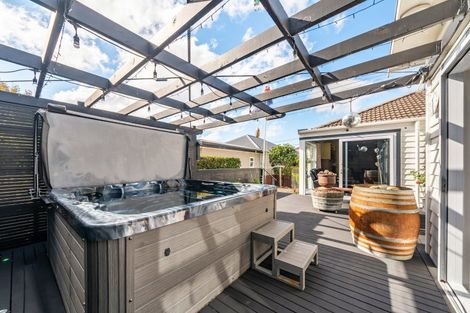 Photo of property in 6 Monaghan Avenue, Karori, Wellington, 6012