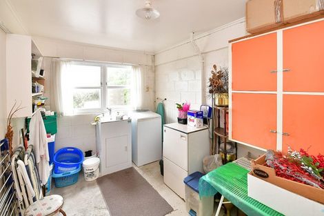 Photo of property in 12 Nelson Street, Helensville, 0800