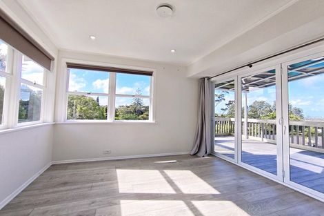 Photo of property in 20 Pupuke Road, Hillcrest, Auckland, 0627
